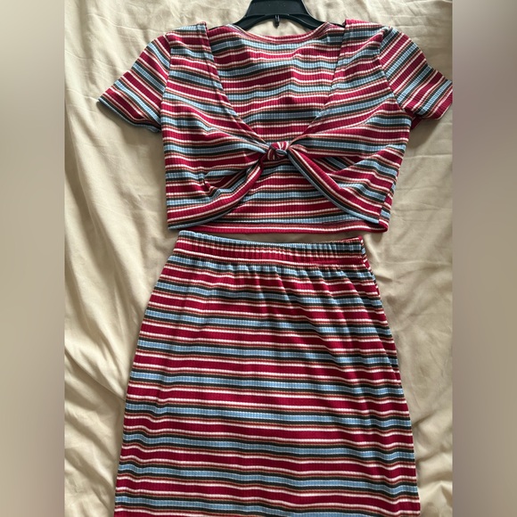 Two-Piece Set - Picture 2 of 3